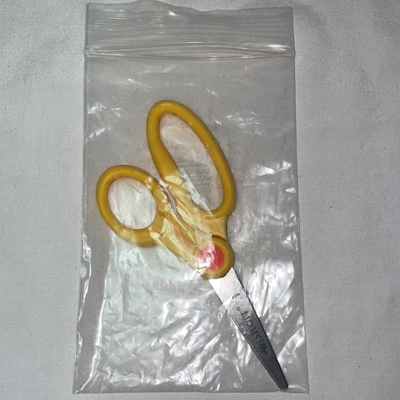 New Westcott Pointed School Scissor 5" Kids Scissor w/ Anti-Microbial Protection - Picture 4 of 10